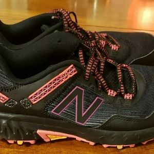 New Balance 410v6 Size 9